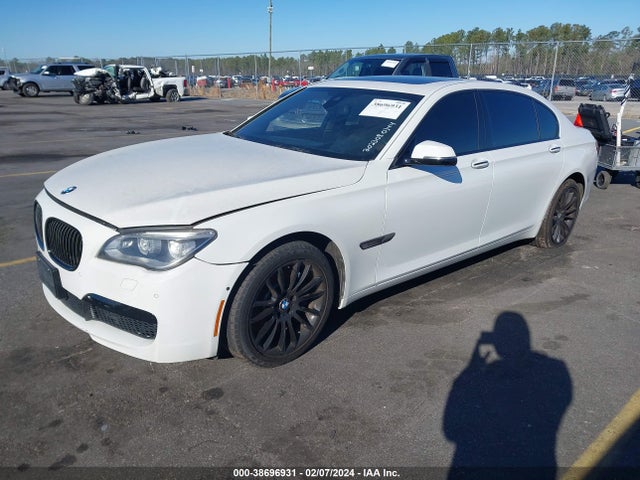 BMW 750li Xdrive 2015 WBAYF8C50FD655443 Image 2