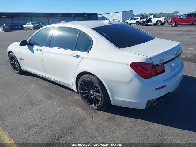 BMW 750li Xdrive 2015 WBAYF8C50FD655443 Image 3
