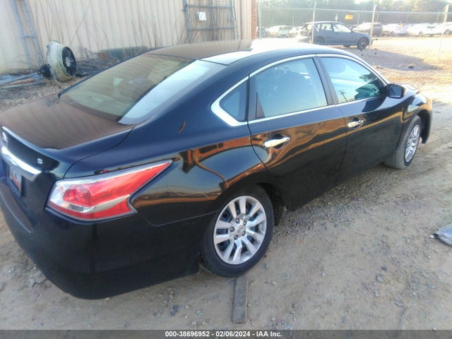 Nissan Altima 2.5 S 2015 1N4AL3AP2FC577943 Image 4