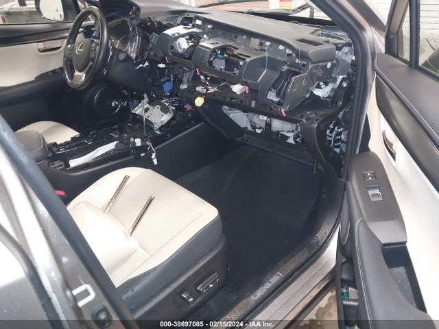 Lexus NX 300H 2020 JTJGJRDZXL2145836 Image 5