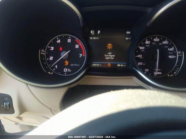 2018 ALFA ROMEO STELVIO ZASFAKRN6J7C28859 Photo 6