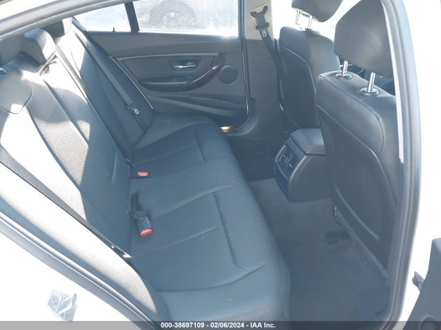 BMW 320i 2015 WBA3B1G52FNT06138 Image 8