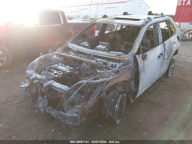 Toyota Rav4 Xle 2020 2T3P1RFV0LC123415 Image 2