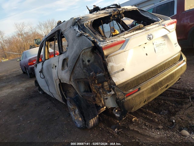 Toyota Rav4 Xle 2020 2T3P1RFV0LC123415 Image 3