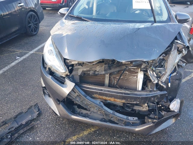 Toyota Prius C Four 2015 JTDKDTB32F1097145 Image 12