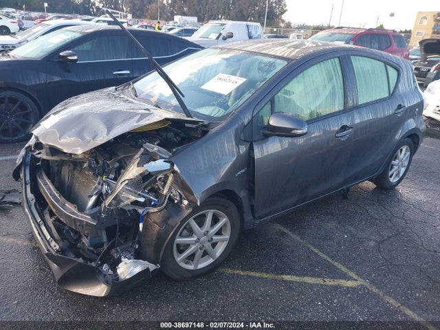 Toyota Prius C Four 2015 JTDKDTB32F1097145 Image 2