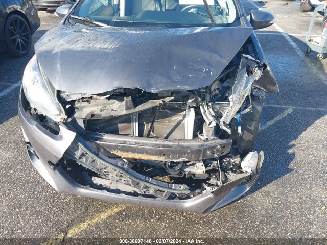 Toyota Prius C Four 2015 JTDKDTB32F1097145 Image 6