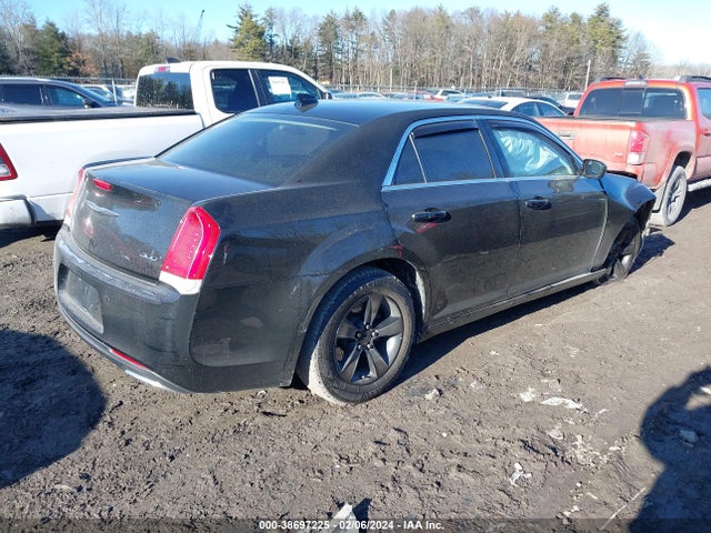 Chrysler 300 Limited 2015 2C3CCAAG8FH893596 Image 4