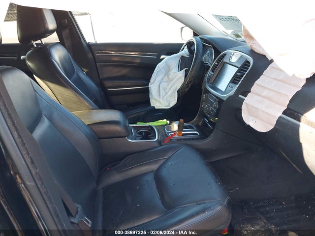 Chrysler 300 Limited 2015 2C3CCAAG8FH893596 Image 5