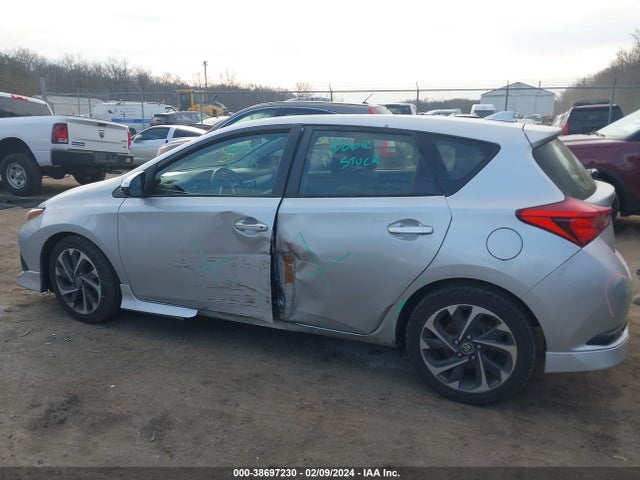 Toyota COROLLA IM 2018 JTNKARJE5JJ556543 Image 15