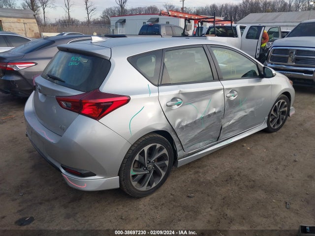 Toyota COROLLA IM 2018 JTNKARJE5JJ556543 Image 4