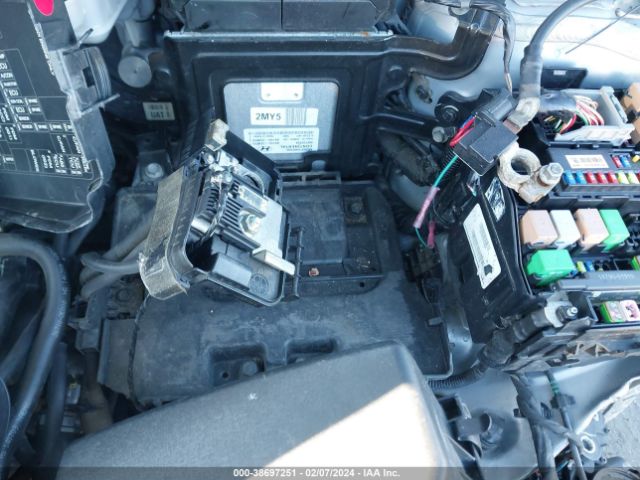5NPDH4AEXFH613136 Hyundai ELANTRA SE