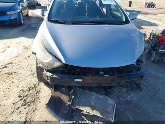 5NPDH4AEXFH613136 Hyundai ELANTRA SE