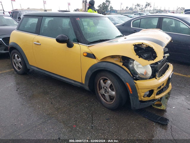 2009 MINI COOPER WMWMF33549TW79613 Photo 0