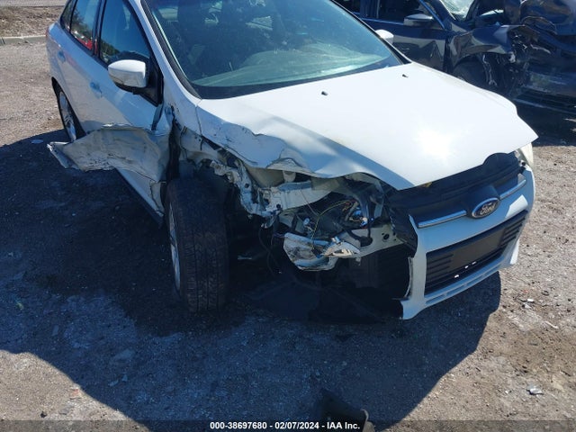 Ford FOCUS SE 2014 1FADP3F26EL166042 Image 6