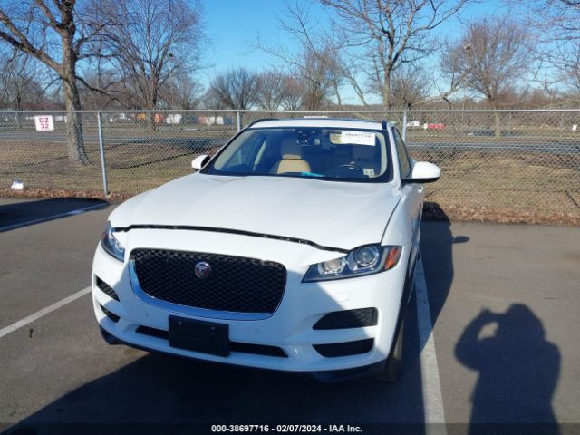 SADCJ2FX0JA203898 Jaguar F-pace 25t Premium