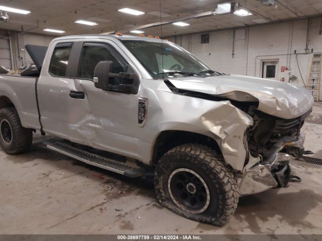 1FT7X3B66KEE16766 Ford F-350 Xl