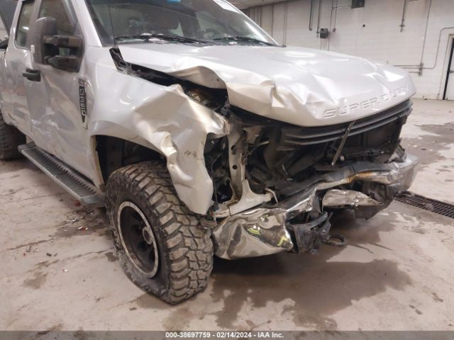 1FT7X3B66KEE16766 Ford F-350 Xl