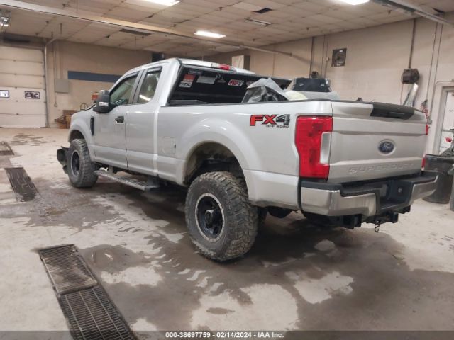 1FT7X3B66KEE16766 Ford F-350 Xl