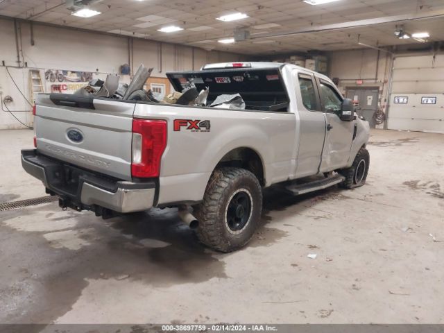 1FT7X3B66KEE16766 Ford F-350 Xl