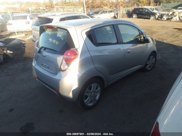Chevrolet Spark 1lt Cvt 2015 KL8CD6S92FC725213 Image 4