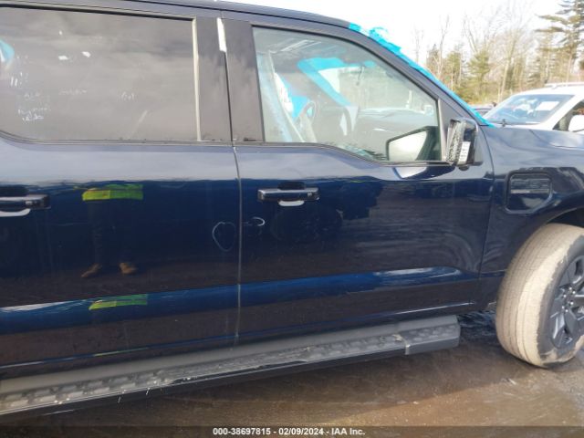 1FT6W1EV5NWG09950 Ford F-150 Lightning Lariat
