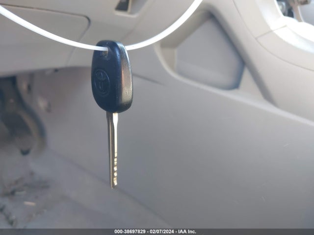 2010 TOYOTA HIGHLANDER BASE V6 VIN: 5TDZK3EH4AS020056