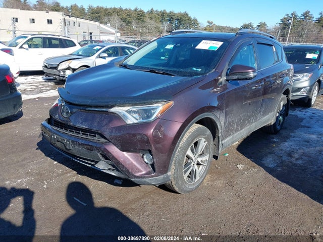 Toyota Rav4 Xle 2017 2T3RFREV7HW681621 Image 2