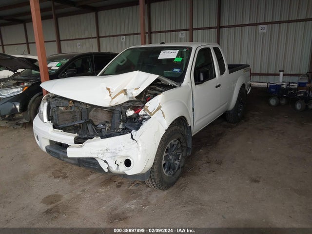 Nissan Frontier Desert Runner 2018 1N6DD0CU6JN773173 Image 2