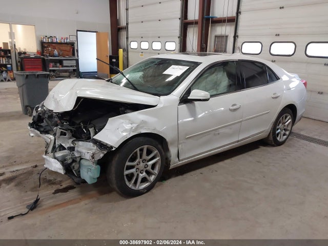 Chevrolet MALIBU 1LT 2015 1G11C5SL9FF204987 Image 2