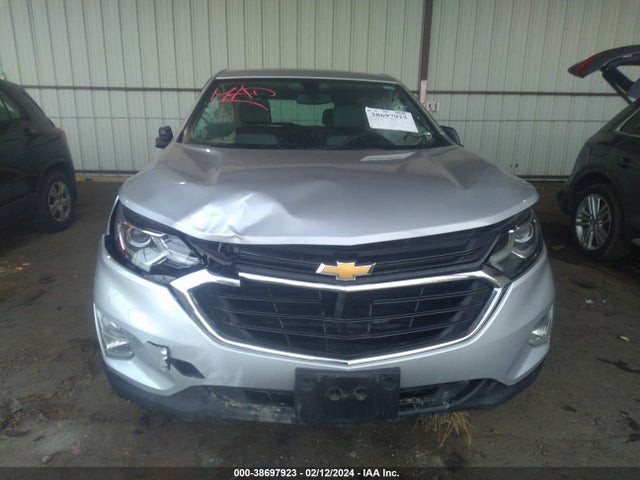 Chevrolet EQUINOX LS 2018 2GNAXREVXJ6347411 Image 12