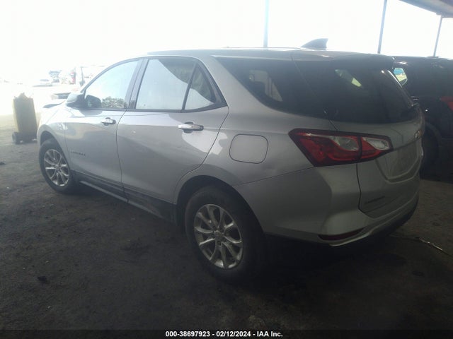 Chevrolet EQUINOX LS 2018 2GNAXREVXJ6347411 Image 3