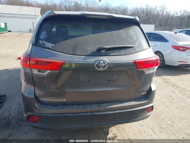 Toyota Highlander Le 2017 5TDBZRFH6HS356963 Image 17