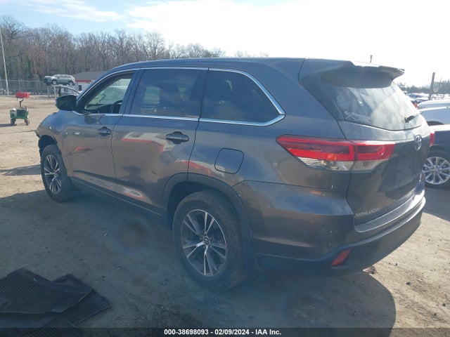 Toyota Highlander Le 2017 5TDBZRFH6HS356963 Image 3