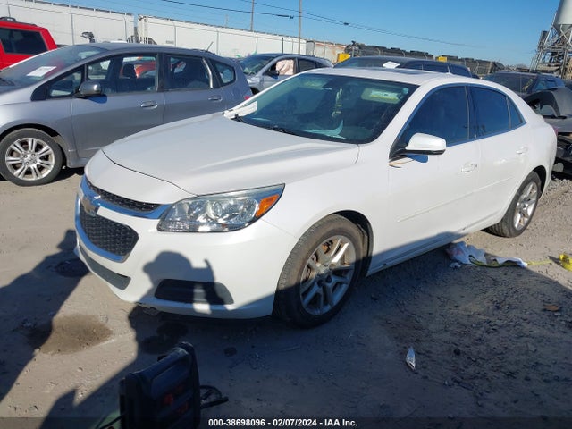 Chevrolet MALIBU 1LT 2015 1G11C5SL0FF249493 Image 2