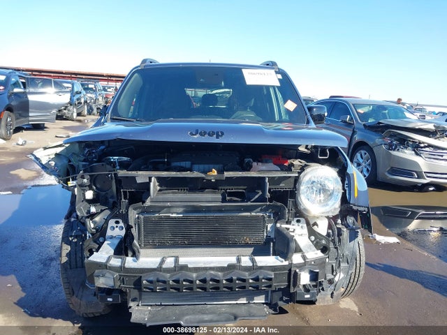 ZACNJDE10NPN98794 Jeep Renegade Altitude 4x4