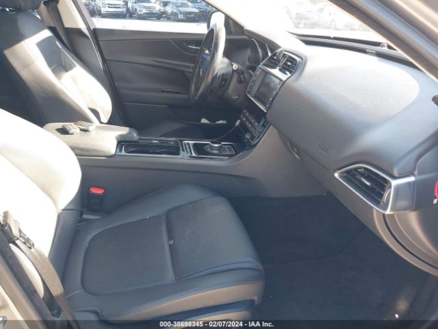 SAJAD4FX3JCP33147 Jaguar Xe 25t Premium