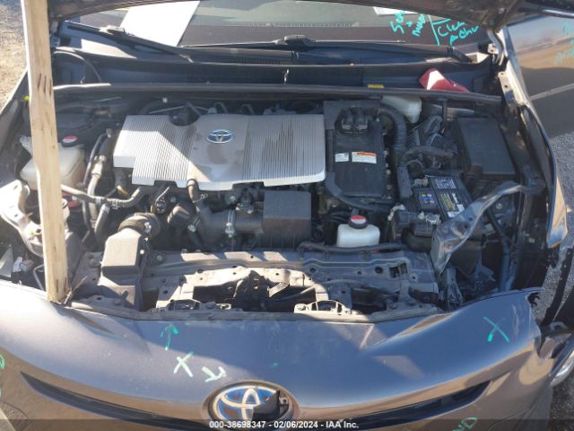 JTDKARFU2G3011997 Toyota Prius Three Touring