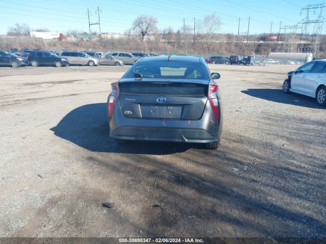 JTDKARFU2G3011997 Toyota Prius Three Touring