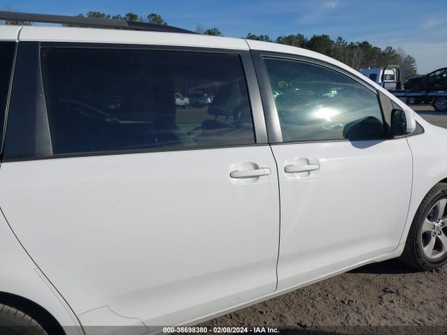 Toyota Sienna Le 8 Passenger 2016 5TDKK3DC8GS725328 Image 13