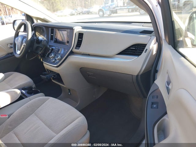 Toyota Sienna Le 8 Passenger 2016 5TDKK3DC8GS725328 Image 5