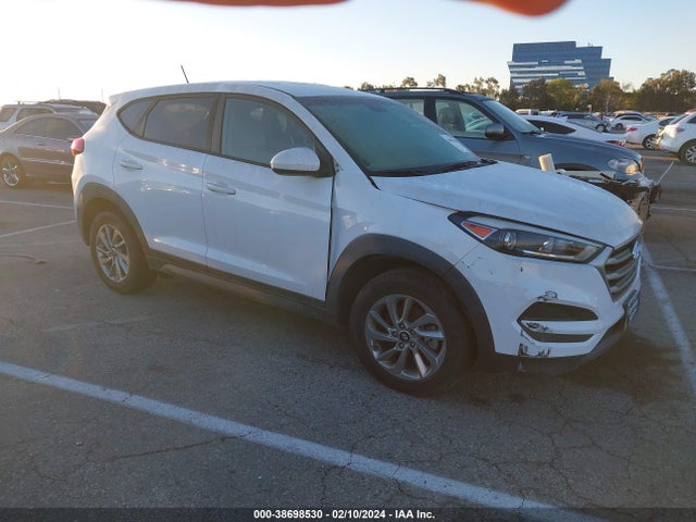 Hyundai TUCSON SE 2017 KM8J23A42HU413703 Image 1
