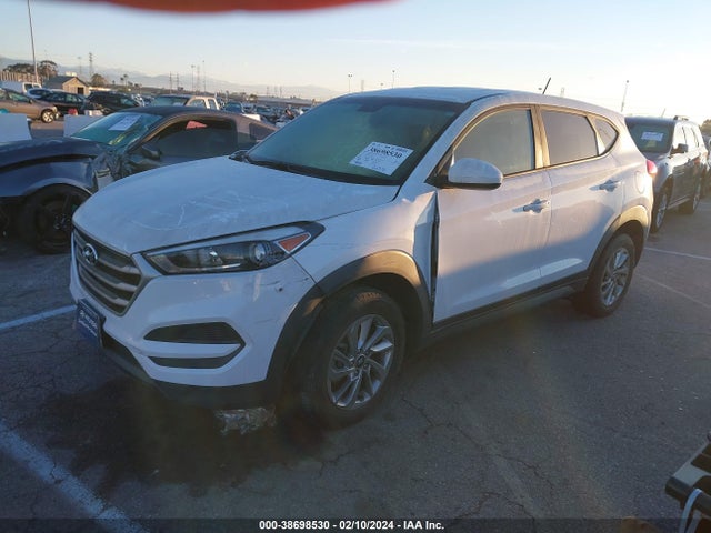 Hyundai TUCSON SE 2017 KM8J23A42HU413703 Image 2