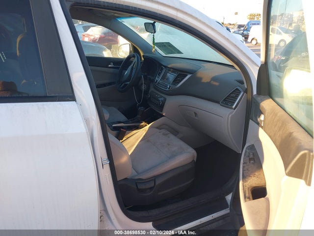 Hyundai TUCSON SE 2017 KM8J23A42HU413703 Image 5