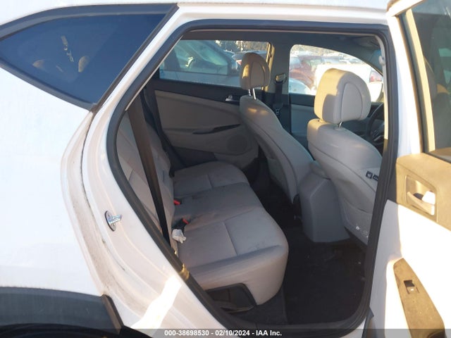 Hyundai TUCSON SE 2017 KM8J23A42HU413703 Image 8