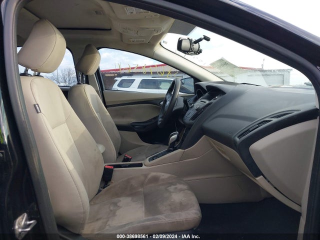 2016 FORD FOCUS SE VIN: 1FADP3F2XGL335157