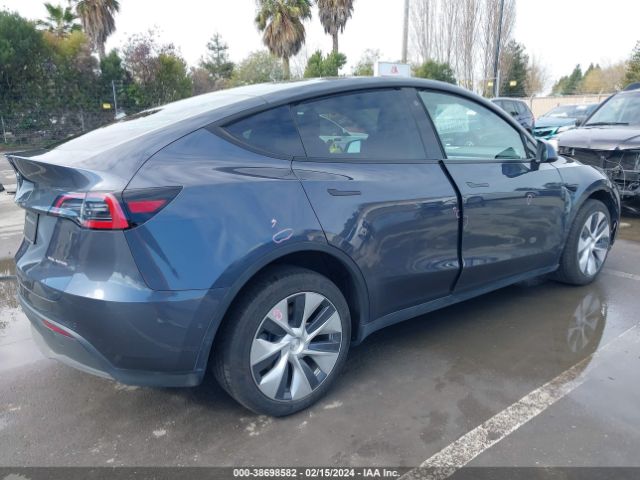 7SAYGDEE2NF557594 Tesla Model Y Long Range Dual Motor All-wheel Drive