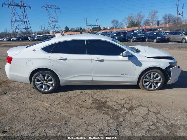Chevrolet IMPALA 1LT 2018 2G1105S38J9134862 Image 13