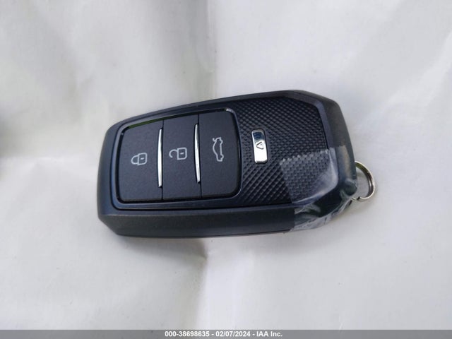 Lexus CT 200H 2017 JTHKD5BH0H2295662 Image 11