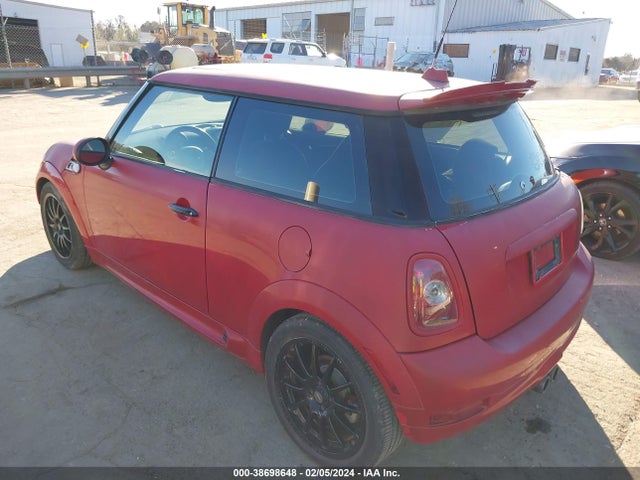 2009 MINI COOPER S WMWMF73589TW86071 Photo 2